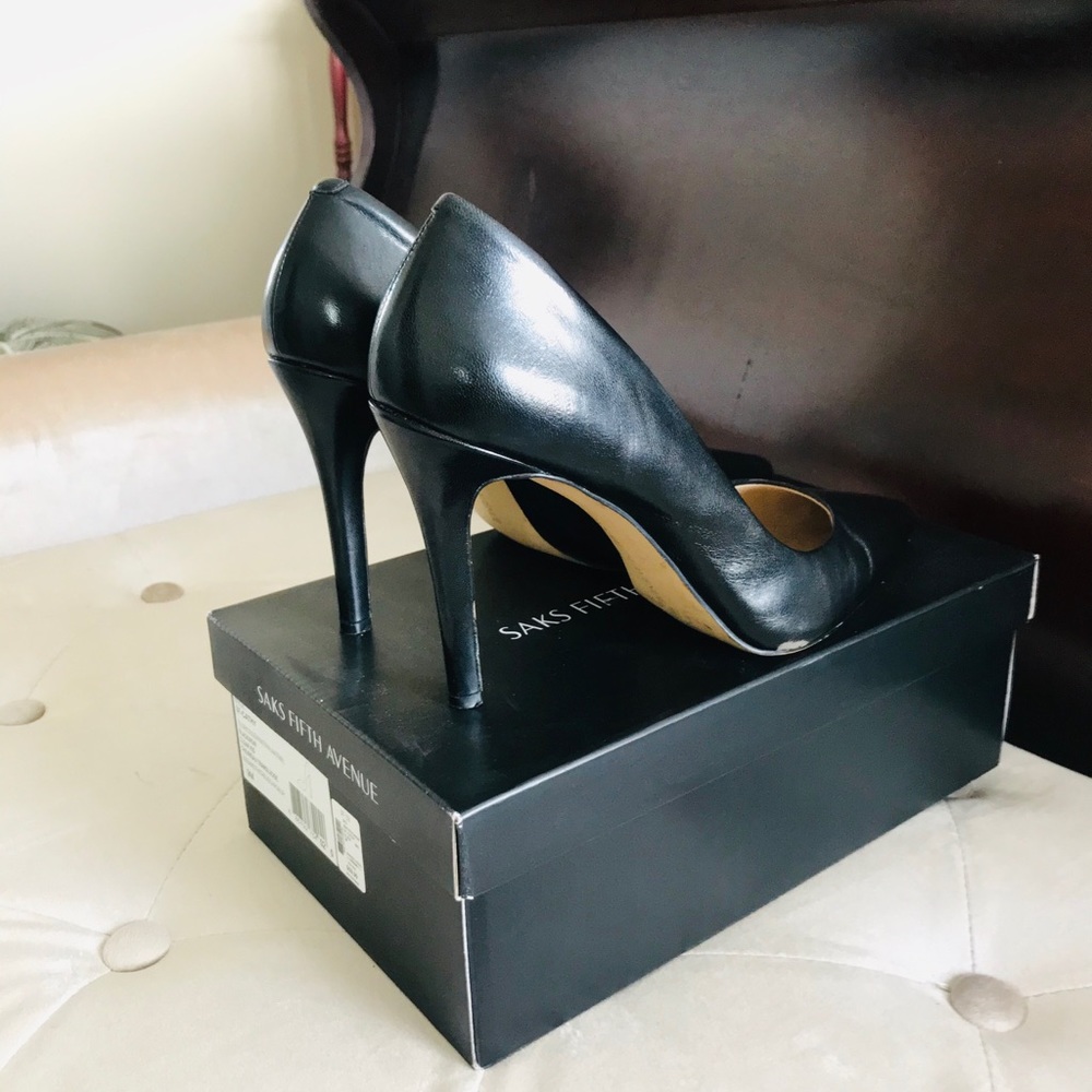 Saks Fifth Ave Pumps